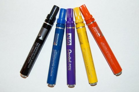 Marker permanentny N50 brązowy okrągła końcówka PENTEL Marker permanentny N50 brązowy okrągła końcówka PENTEL